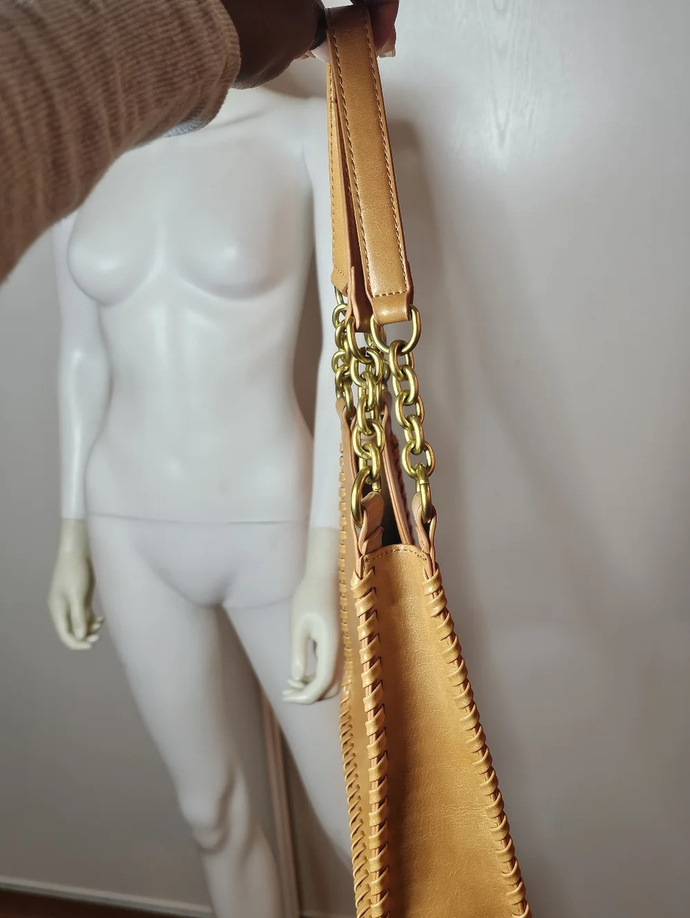 NWOT Antik Kraft Tan Leather Shoulder Bag with Gold Accent